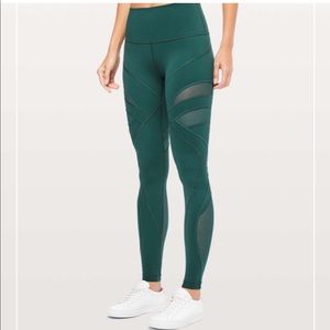 Lululemon size 8 Wunder Under High-Rise Tight *Mesh 28"